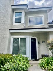 204 Greenmoor, Irvine, CA 92614