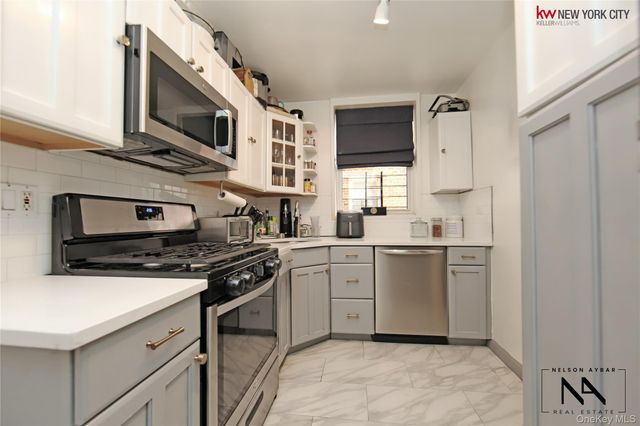 46-01 39th Avenue 103, Sunnyside, NY 11104