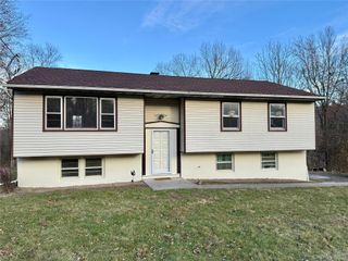 16 Highview Drive, Salisbury Mills, NY 12577