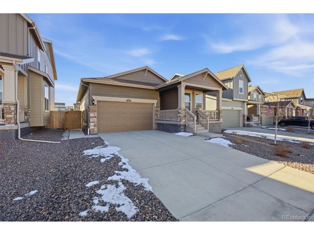 930 Thinleaf Ln, Elizabeth, CO 80107