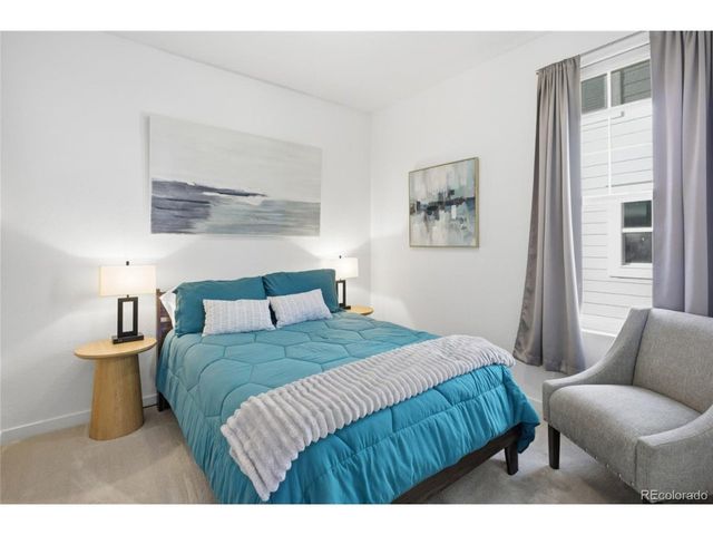 930 Thinleaf Ln, Elizabeth, CO 80107