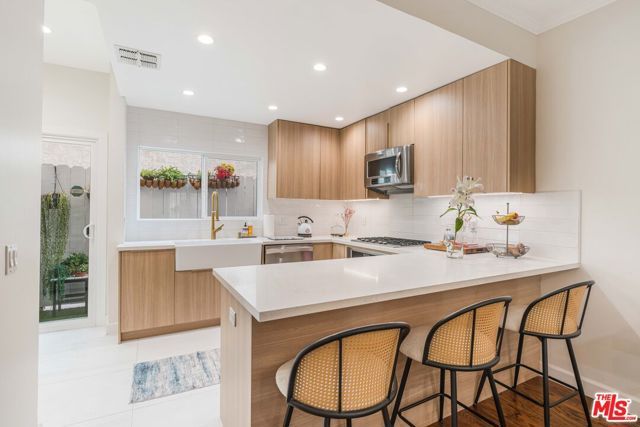 2405 34th Street 27, Santa Monica, CA 90405