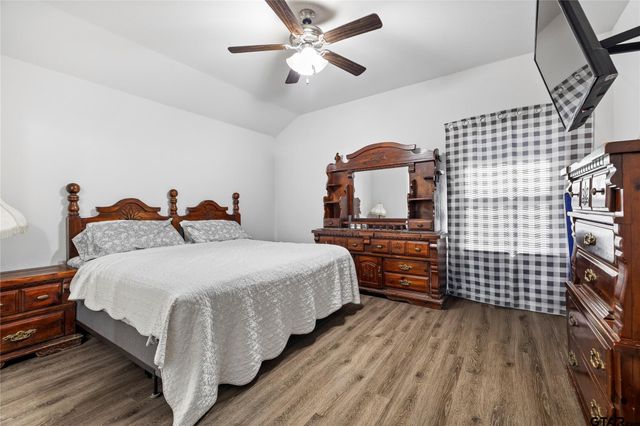 503 Cottage Row, Mabank, TX 75147