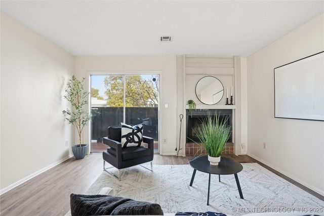 6732 S Lewis Avenue 312, Tulsa, OK 74136