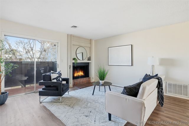 6732 S Lewis Avenue 312, Tulsa, OK 74136