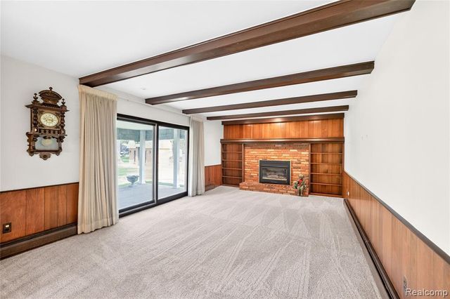 8236 Burning Bush Road, Grosse Ile, MI 48138