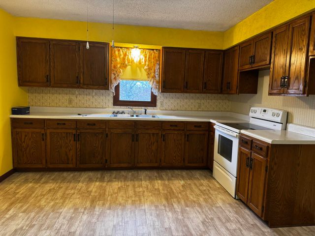 2595 Highway F, Mansfield, MO 65704