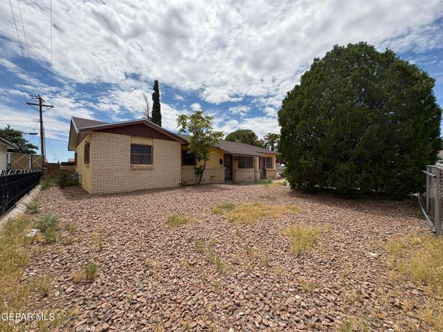 4900 DEBEERS Drive, El Paso, TX 79924