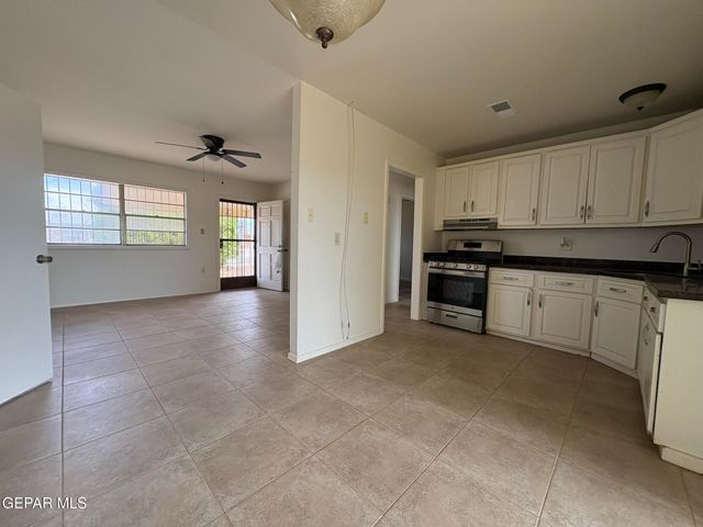 4900 DEBEERS Drive, El Paso, TX 79924