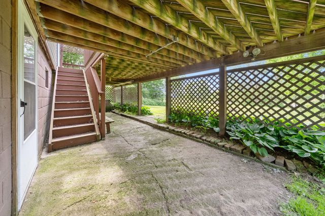 8608 W LAKE Road, Lake City Boro, PA 16423