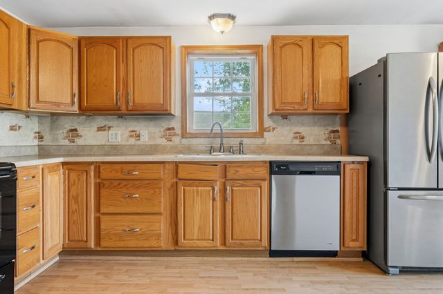 8608 W LAKE Road, Lake City Boro, PA 16423