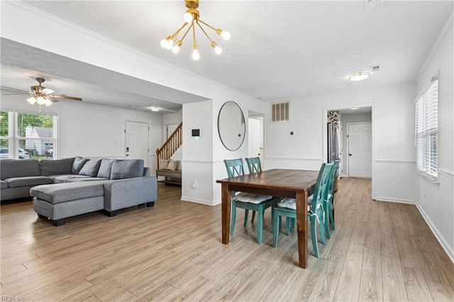 160 Fairmont DR, Hampton, VA 23666