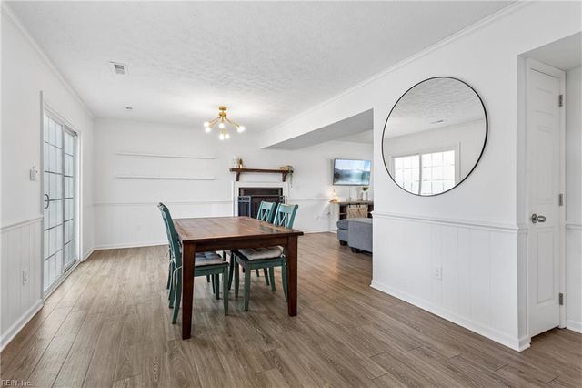 160 Fairmont DR, Hampton, VA 23666