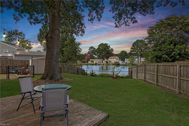160 Fairmont DR, Hampton, VA 23666