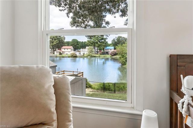 160 Fairmont DR, Hampton, VA 23666