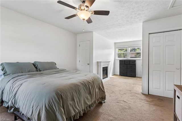 160 Fairmont DR, Hampton, VA 23666