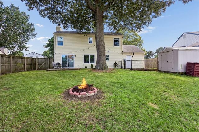 160 Fairmont DR, Hampton, VA 23666