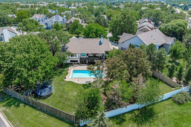 8024 E Greenbriar Ct, Wichita, KS 67226