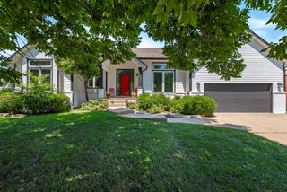 8024 E Greenbriar Ct, Wichita, KS 67226