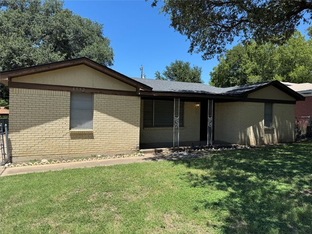 8552 Gibbs Drive, White Settlement, TX 76108