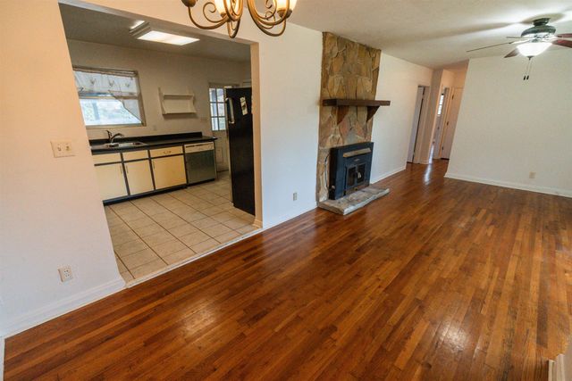 2025 Wahalaw Nene, Tallahassee, FL 32301