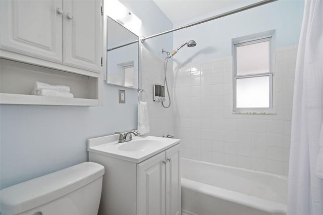 3521 W MCELROY AVENUE, Tampa, FL 33611