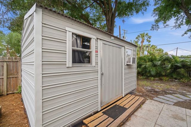 3521 W MCELROY AVENUE, Tampa, FL 33611