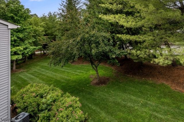 18 Whisper Way, Roxbury Twp., NJ 07852