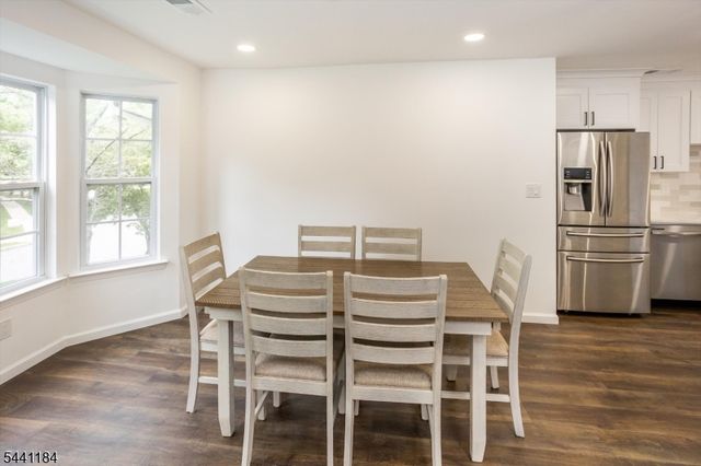 18 Whisper Way, Roxbury Twp., NJ 07852