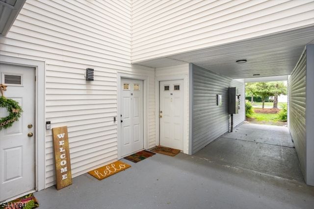 18 Whisper Way, Roxbury Twp., NJ 07852