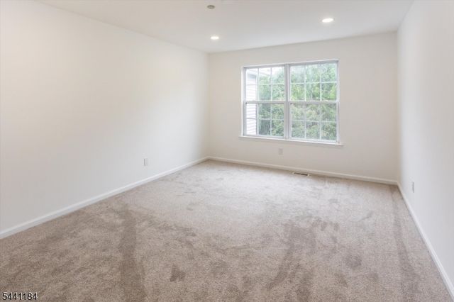 18 Whisper Way, Roxbury Twp., NJ 07852