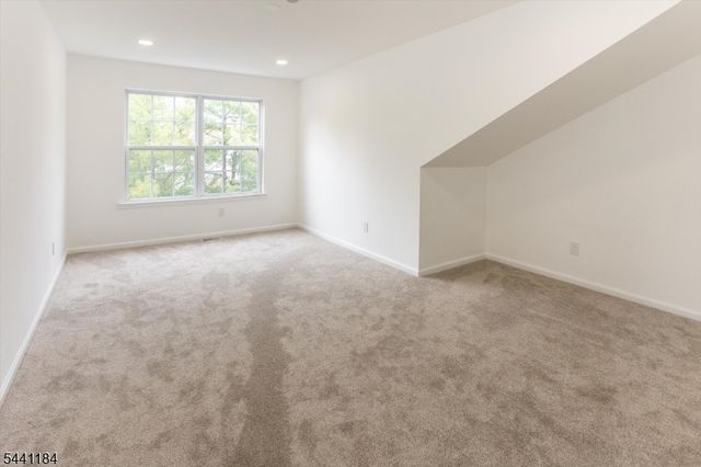 18 Whisper Way, Roxbury Twp., NJ 07852