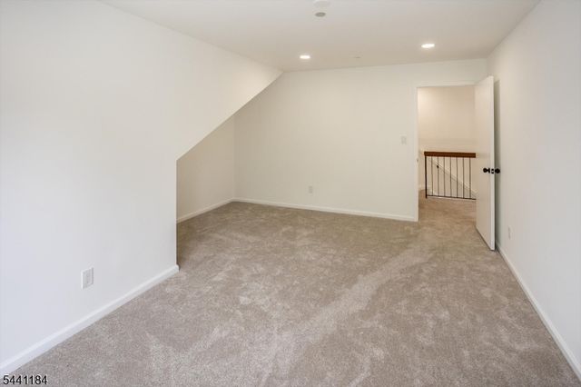 18 Whisper Way, Roxbury Twp., NJ 07852