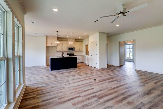 201 Courtland Dr., Dothan, AL 36301