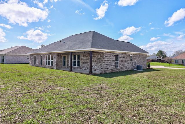 201 Courtland Dr., Dothan, AL 36301