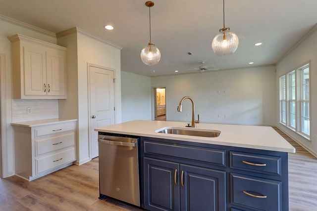 201 Courtland Dr., Dothan, AL 36301