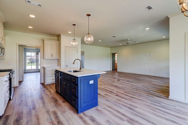 201 Courtland Dr., Dothan, AL 36301