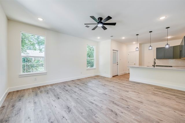 4418 Myrtle, Dallas, TX 75210
