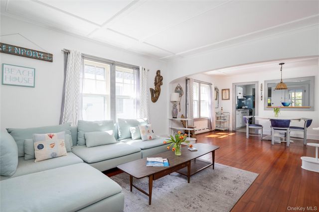 335 Sterling Place, Greenport, NY 11944