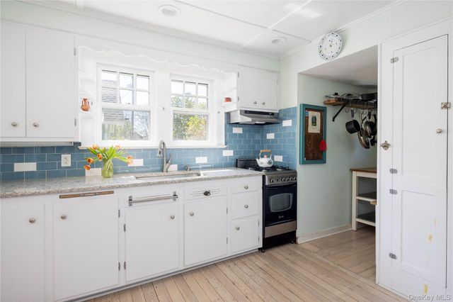 335 Sterling Place, Greenport, NY 11944