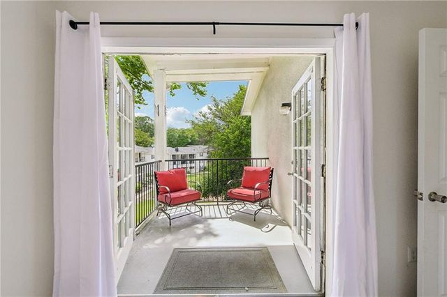 1150 Collier Road NW 15J, Atlanta, GA 30318