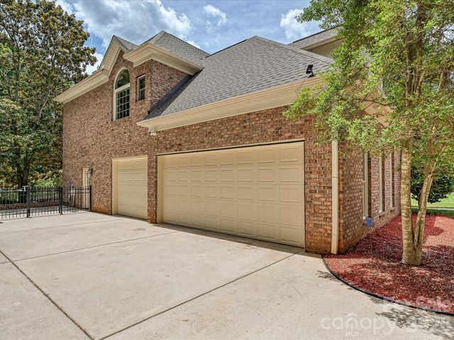 2744 W Pinewood Road, Chester, SC 29706