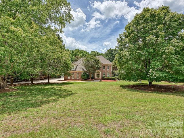 2744 W Pinewood Road, Chester, SC 29706