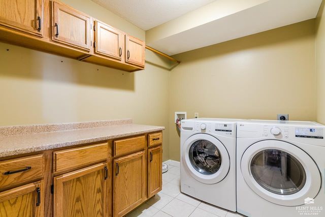 1508 Mistletoe Circle, Junction City, KS 66441