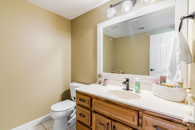 1508 Mistletoe Circle, Junction City, KS 66441