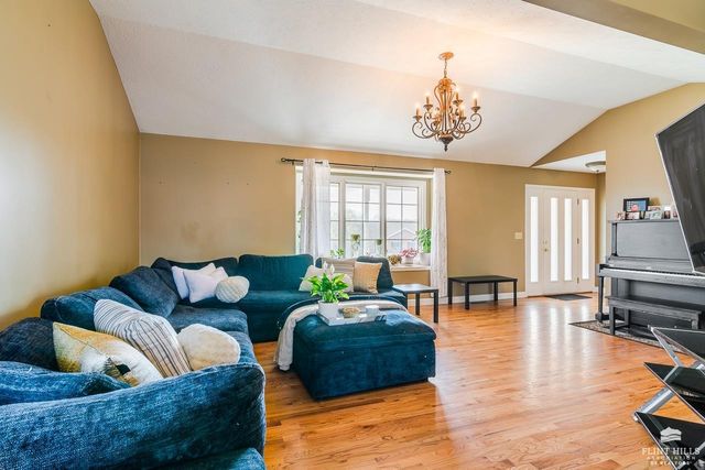 1508 Mistletoe Circle, Junction City, KS 66441