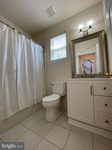 535 COUNTRY CLUB DR, Egg Harbor City, NJ 08215