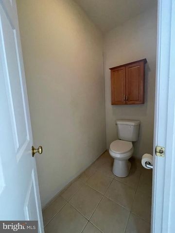 535 COUNTRY CLUB DR, Egg Harbor City, NJ 08215