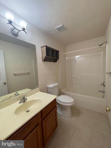 535 COUNTRY CLUB DR, Egg Harbor City, NJ 08215