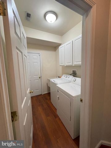 535 COUNTRY CLUB DR, Egg Harbor City, NJ 08215